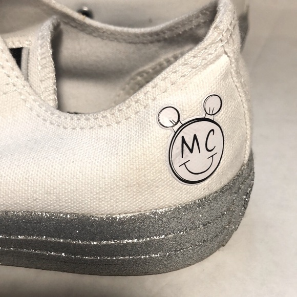 Miley Cyrus Limited Edition Converse - Picture 2 of 6